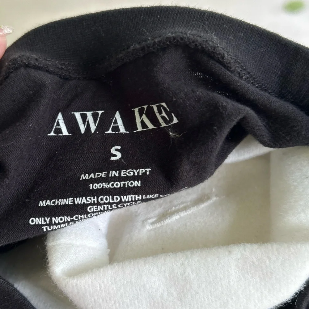 ❤️Vintage Yellowstone National Park graphic T-shirt. Awake-Classic Black Tee - Picture 4 of 4